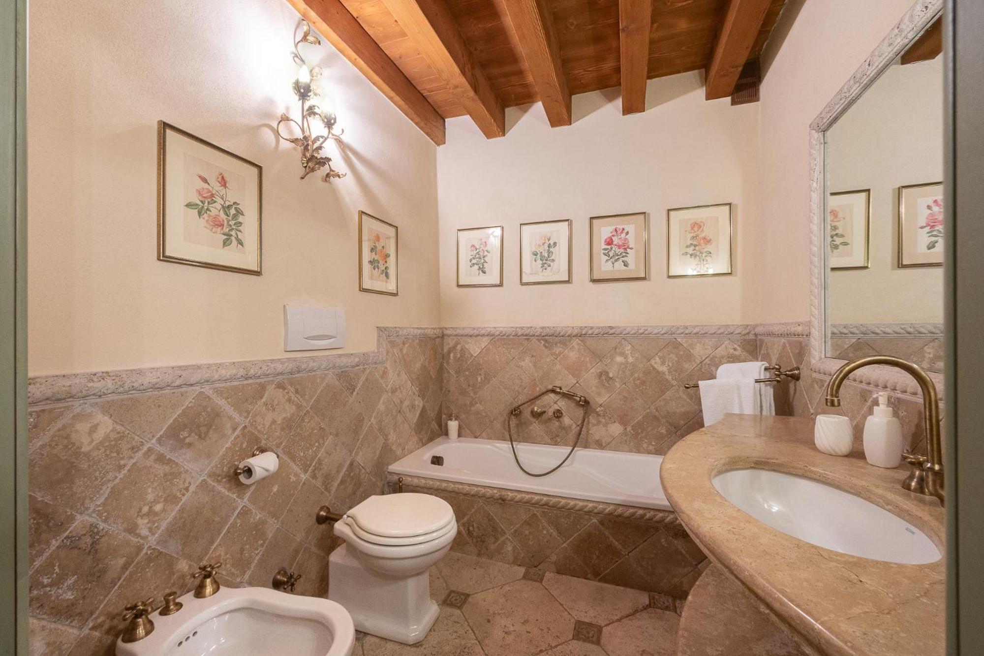 La Corte Dei Galli Country house Carre