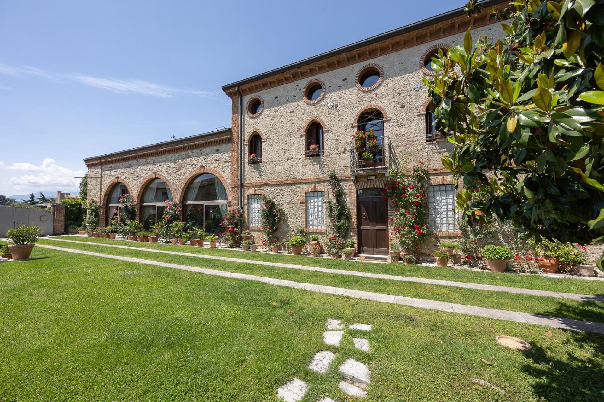 La Corte Dei Galli