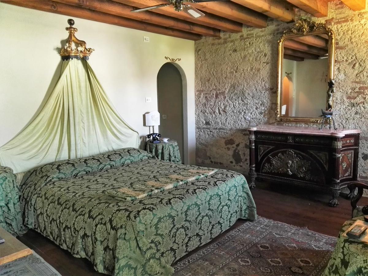 La Corte Dei Galli Carre